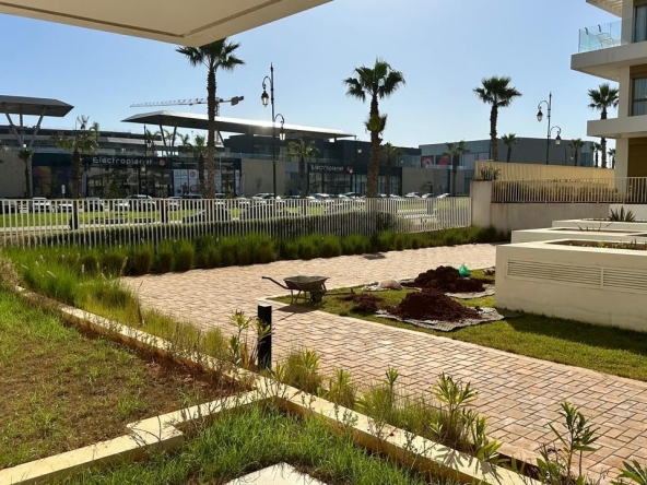 À Louer : Magnifique Rez-de-Jardin dans la Résidence “Le Phare du Carrousel” - Media7 Immobilier