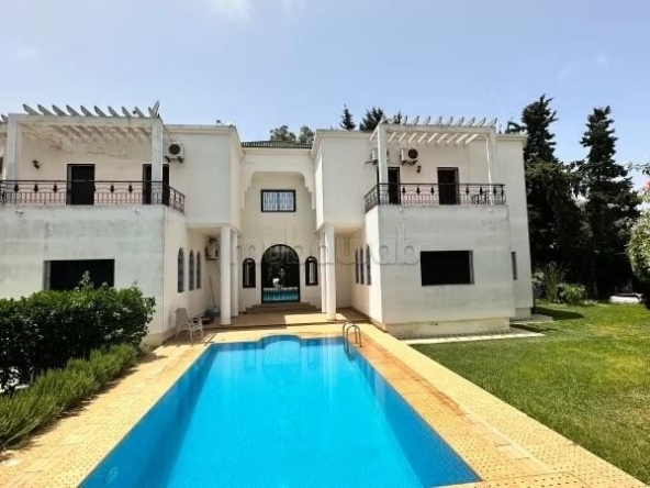 Hay Riad : Superbe villa à louer - Media7 Immobilier